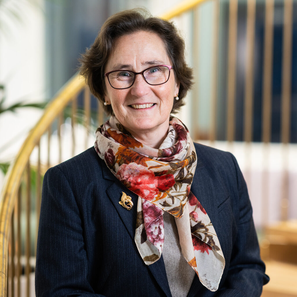 Porträttfoto av Mona Forsskåhl