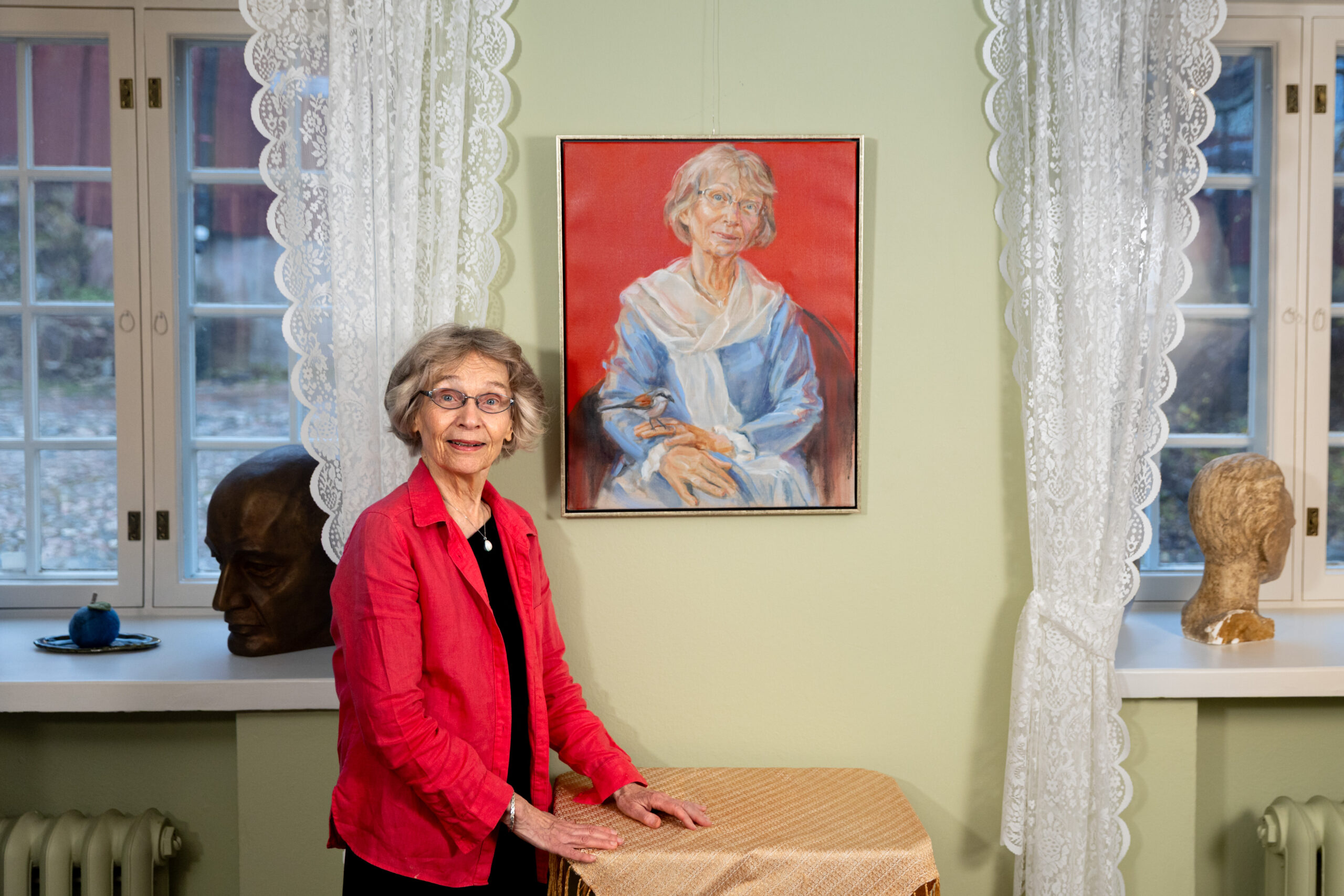 Ulla-Lena Lundberg fick porträtt i Diktarhemmet – nu söks ny författare till huset